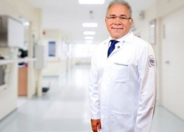 Bolsonaro anuncia médico Marcelo Queiroga como novo ministro da Saúde antes de oficializar chefia no Diário Oficial da União