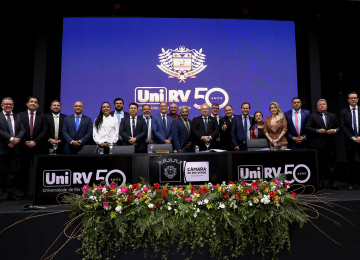 UniRV ganha diploma de honra ao mérito em comemoração aos 50 anos