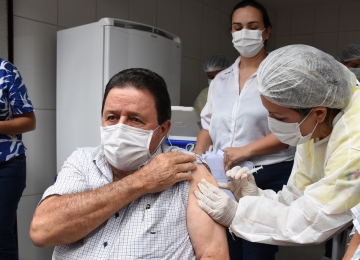 Secretarias de Mineiros e Santa Helena respondem mudanças na aplicação de vacinas