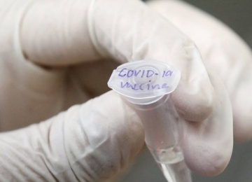 BioNTech diz que em seis semanas poderá fornecer uma vacina adaptada a mutação da Covid-19