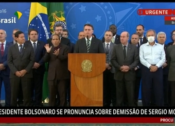 Bolsonaro afirma que Moro só se preocupa com próprio ego
