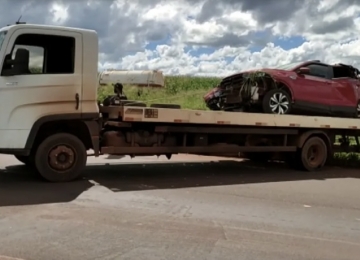 Mulher morre após carro capotar na BR-060 em Rio Verde