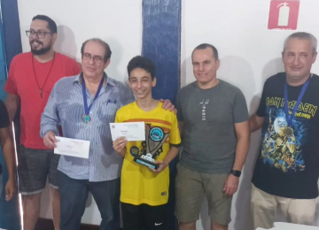 Jovem de 13 anos vence Torneio de Xadrez realizado em Rio Verde neste final de semana