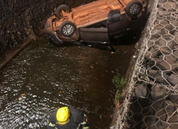 Jovem morre após capotamento de carro no córrego Barrinha em Rio Verde