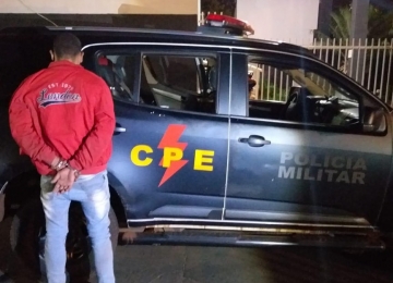 Ladrão é preso em flagrante enquanto roubava banco em Rio Verde