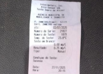 Carro invade contramão, atinge moto e condutor alcoolizado acaba preso pela PM