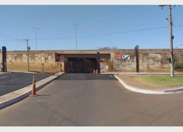 Túnel de acesso à Vila Renovação está impedido 