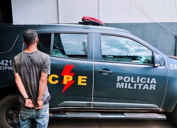 Suspeito de roubo é imobilizado por populares no Bairro Dona Alta