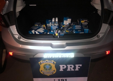 PRF apreende medicamentos contrabandeados na BR 364