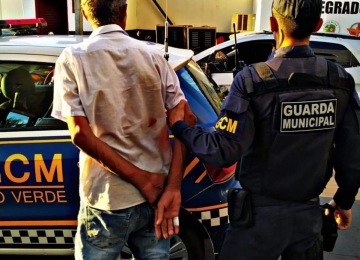 Homem é preso pela GCM por ameaçar a mãe na Vila Amália