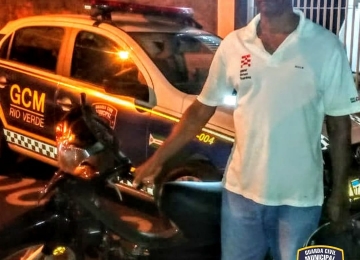Vítima de furto encontra sua moto e aciona GCM que a recupera no Bairro Martins