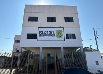 Pais que deixaram criança dirigir em Rio Verde são identificados pela Polícia Civil