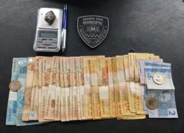 Homem é preso com dinheiro proveniente do tráfico de drogas no Setor Pauzanes