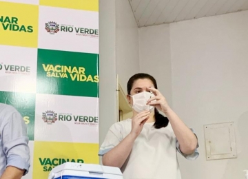 Coordenadora de Imunização de Rio Verde explica sobre cronograma de vacinação