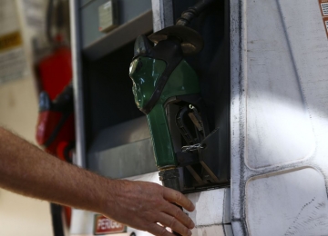 Abastecer com etanol em Goiás compensa mais do que com gasolina