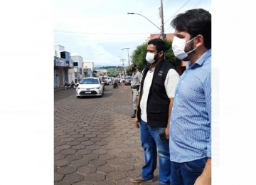 Morador de Caçu positivo para Covid circula sem máscara na cidade e é abordado por autoridades