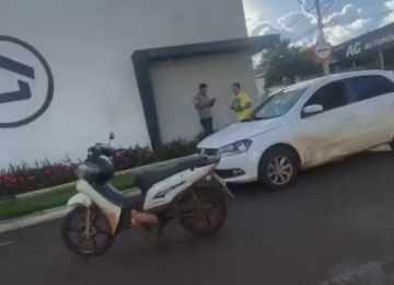 Acidente envolve motocicleta e carro na Morada do Sol em Rio Verde