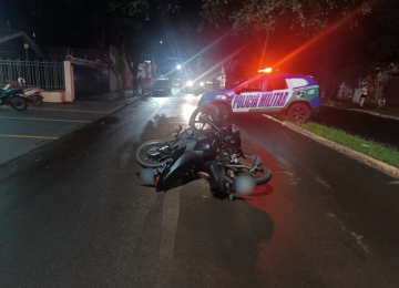 Acidente envolvendo três veículos deixa duas motociclistas feridas em Rio Verde
