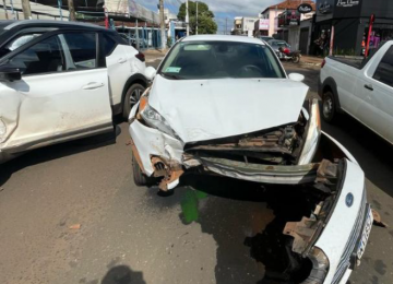 Acidente no bairro Popular causa engavetamento e deixa uma pessoa ferida em Rio Verde