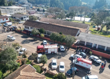 Adolescente armado invade escola e mata criança e fere outras duas no RS 