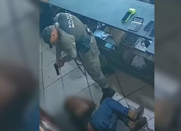 Adolescente de 16 anos é agredido por policial enquanto trabalhava após ser acusado de 'encarar' o militar em Catalão