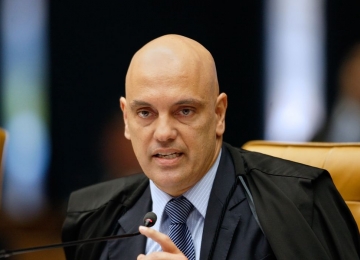 Alexandre de Moraes rejeita a suspensão da posse de deputados por eventual envolvimento em atos golpistas