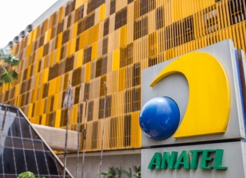 Operadoras podem ser multadas em até R$ 50 milhões caso não repassem desconto do ICMS ao consumidor, diz Anatel