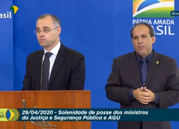Em discurso de posse, ministro da Justiça, André Mendonça, promete autonomia à PF