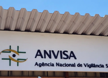 Anvisa manda recolher produtos decorativos com glitter e plástico usados em alimentos