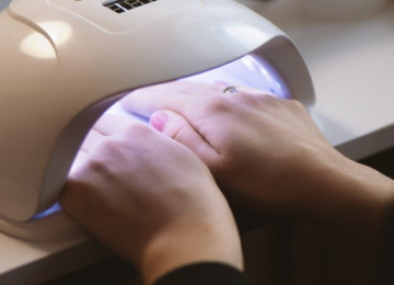 Anvisa proíbe substâncias usadas em esmaltes em gel por risco de câncer e infertilidade