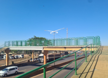 Após reforma, passarela sobre a BR-060 é reaberta no Jardim das Margaridas, em Rio Verde
