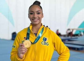 Atleta de 16 anos conquista medalha de ouro em etapa da Copa do Mundo da Ginástica