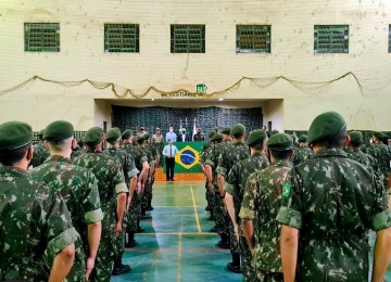 Autoridades participam da formatura de 78 soldados do Tiro de Guerra em Rio Verde