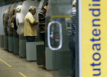 Bancários aprovam paralisação de 24 horas nesta quinta-feira em todo o país