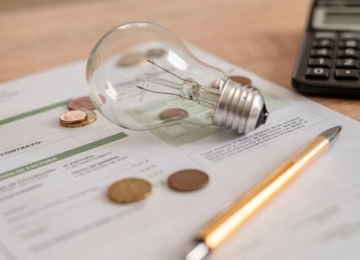 Aneel autoriza aumento de até 19% na conta de luz em Goiás; Caiado reage e critica decisão