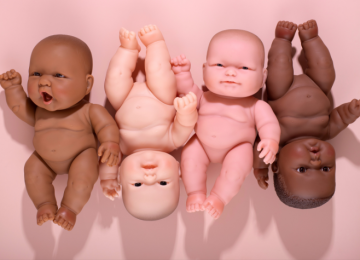 O FASCÍNIO PELOS BEBÊS REBORN: HOBBY OU ARMADILHA EMOCIONAL?