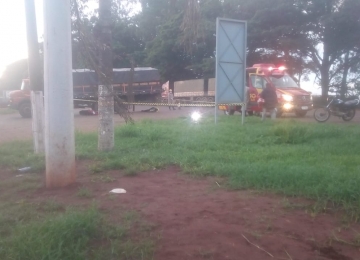 Motoqueiro morre após ser atropelado por caminhão na saída de GO-174 em Rio Verde