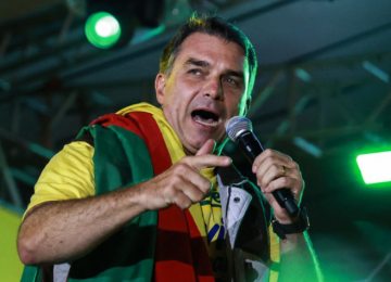Flávio aceita desafio de Lula para abrir sigilos, mas exige acesso a dados do presidente e familiares