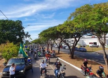 Bolsonaro participa de motociata em Goiânia e de culto da Convenção Nacional das Assembleias de Deus