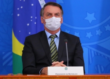Bolsonaro veta possibilidade de síndico proibir festas e uso de área comum em condomínios