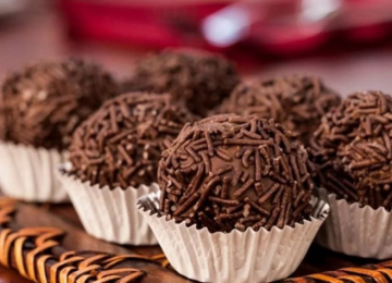 Alunos de 12 anos tentam envenenar professoras com brigadeiro em escola de Salvador