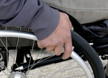 Procon multa aplicativo em R$ 145 mil por recusa de transportar cadeirante