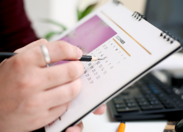 DOMINGOS E FERIADOS: TRABALHO OU DESCANSO?