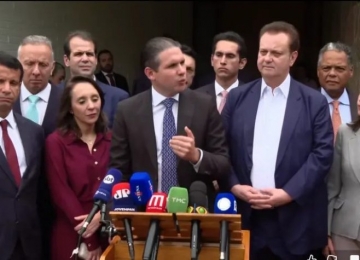 Câmara dos Deputados inicia debate da PEC para voto distrital misto a partir de 2034