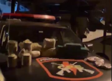 Caminhão-cegonha é interceptado com mais de 17 kg de drogas escondidas em veículos na BR-364, em Jataí