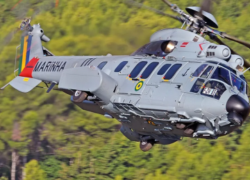 Duas pessoas morrem em queda de helicóptero da Marinha em Formosa