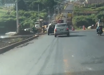 Trânsito lento na Avenida Brasil por conta de obras nesta manhã de sexta (1°)