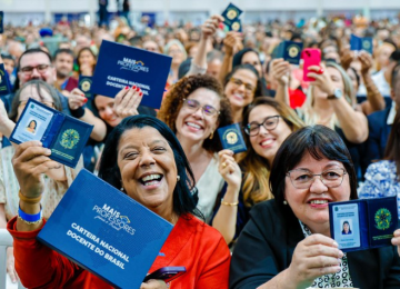 A IMPORTÂNCIA DA CARTEIRA NACIONAL DOCENTE: UM MARCO PARA A VALORIZAÇÃO DA EDUCAÇÃO