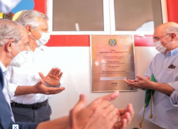 Ministro da Educação defende retorno às aulas em visita a Goiás