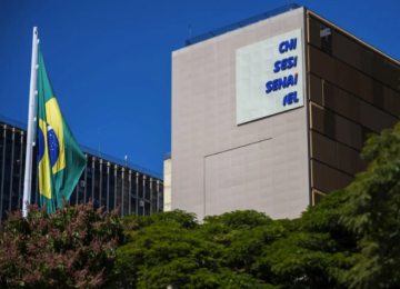 Representantes da indústria nacional aciona STF contra fim da taxa das blusinhas e aponta motivação eleitoral